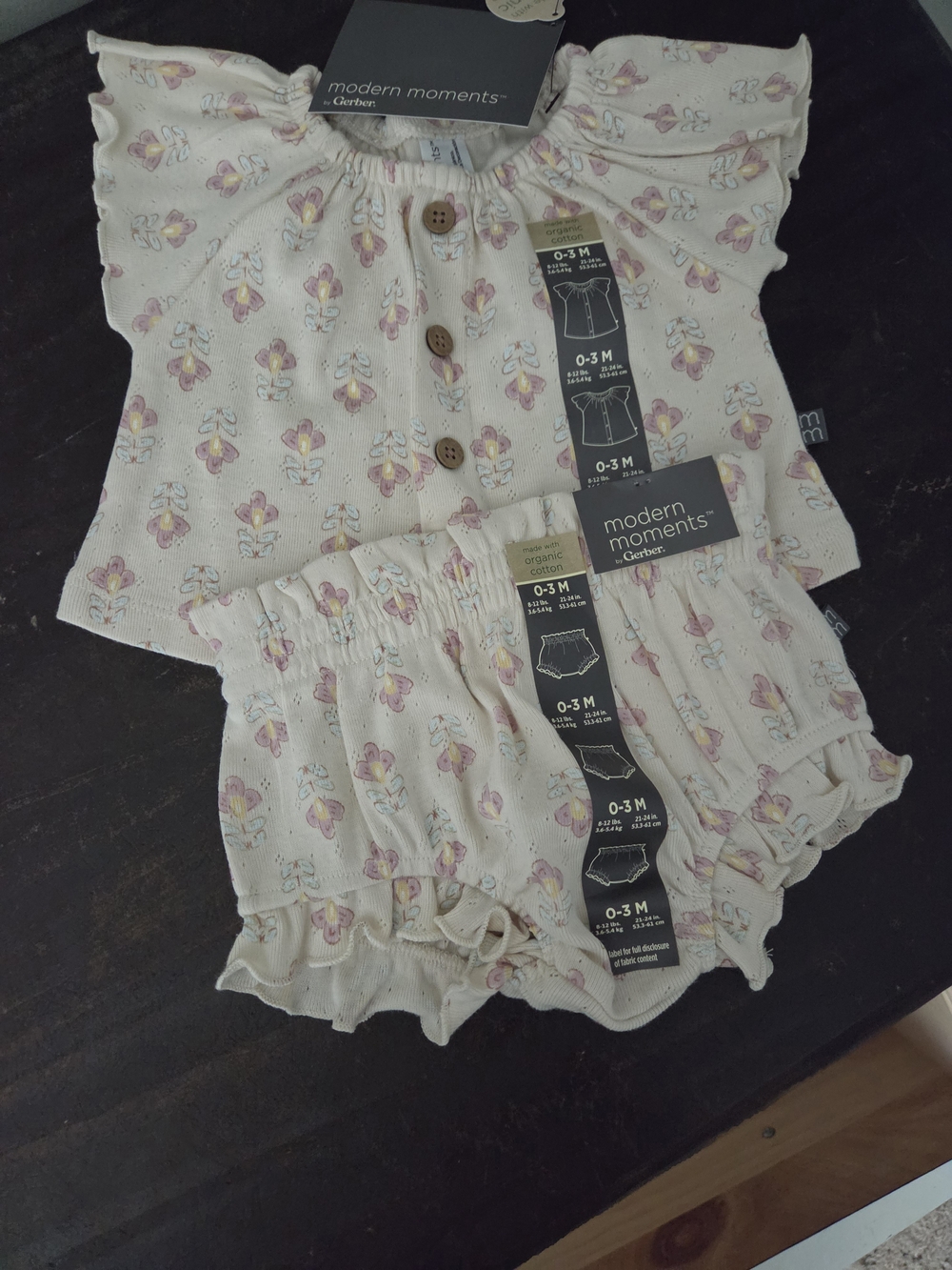 Old Navy &modern moments™ Baby Girls Cream Floral Matching Set - 0-3M lot.